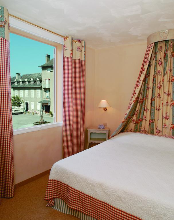 Hotel Le Viscos Saint-Savin  Стая снимка